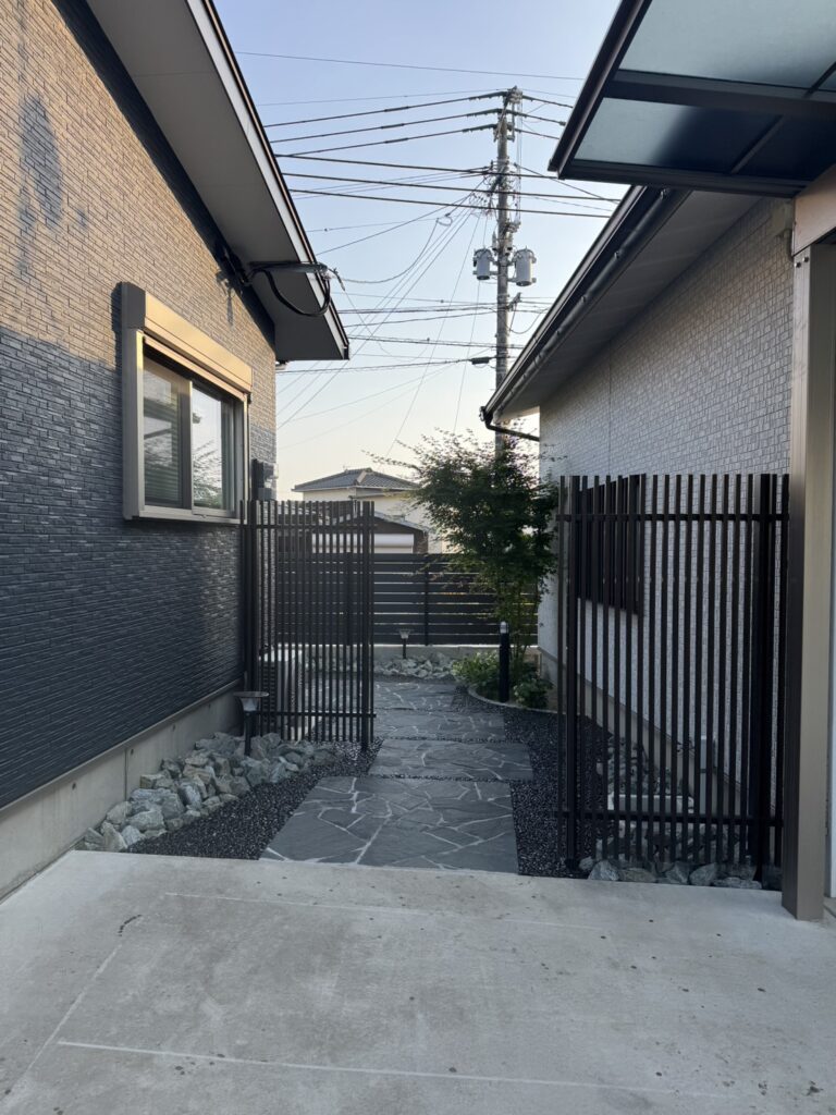 s 267436051
